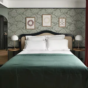 **** Hotel Botaniste França