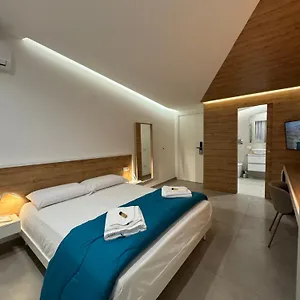 Alojamento de Acomodação e Pequeno-almoço Space Tower, Nápoles